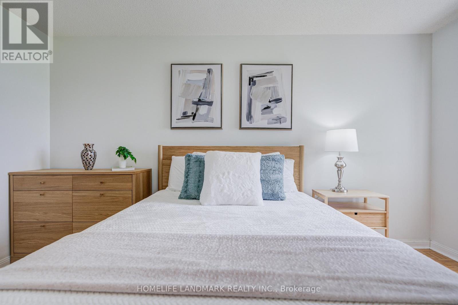 6 - 10 St Moritz Way, Markham, ON - Indoor Photo Showing Bedroom