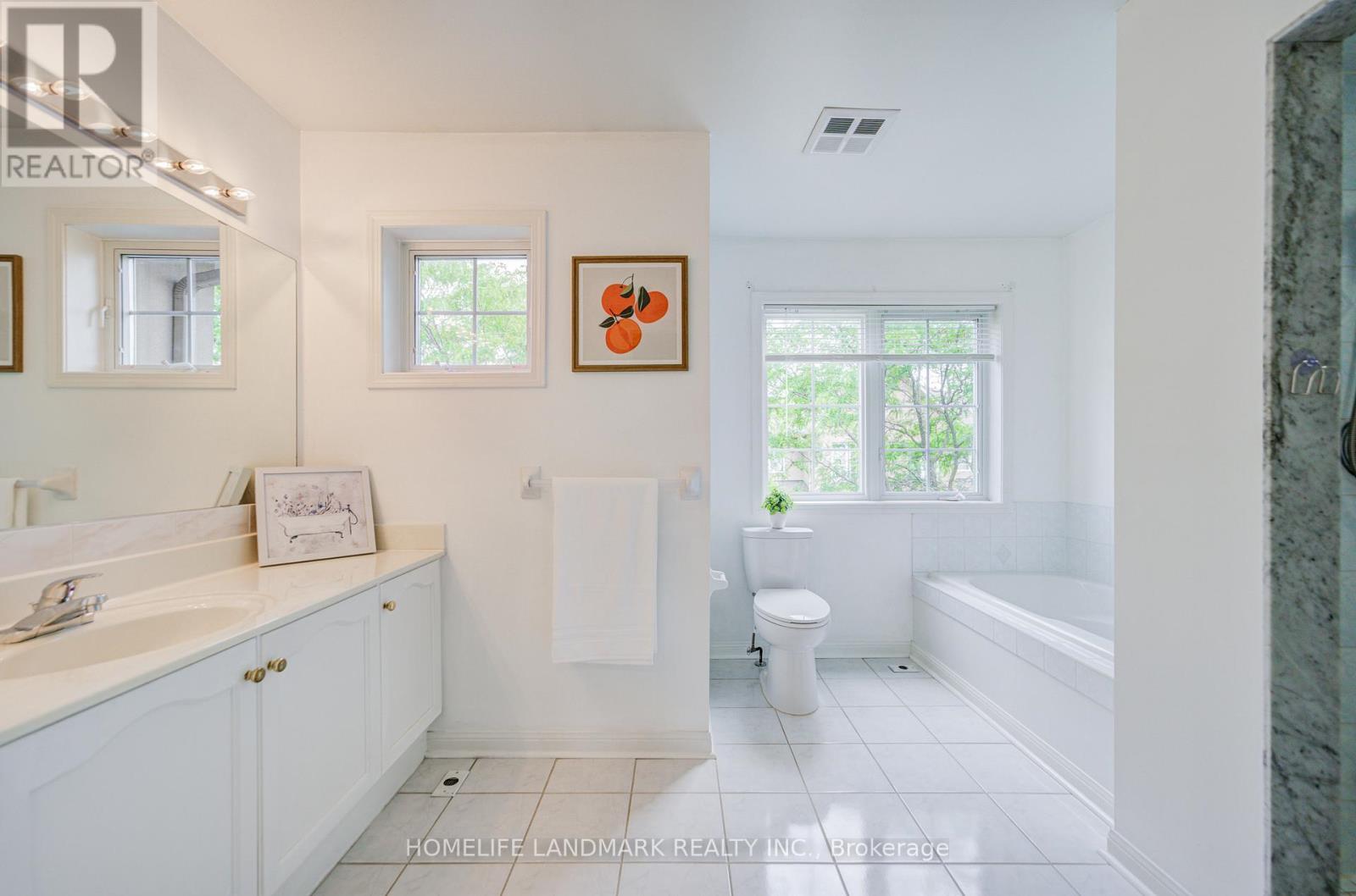 6 - 10 St Moritz Way, Markham, ON - Indoor Photo Showing Bathroom