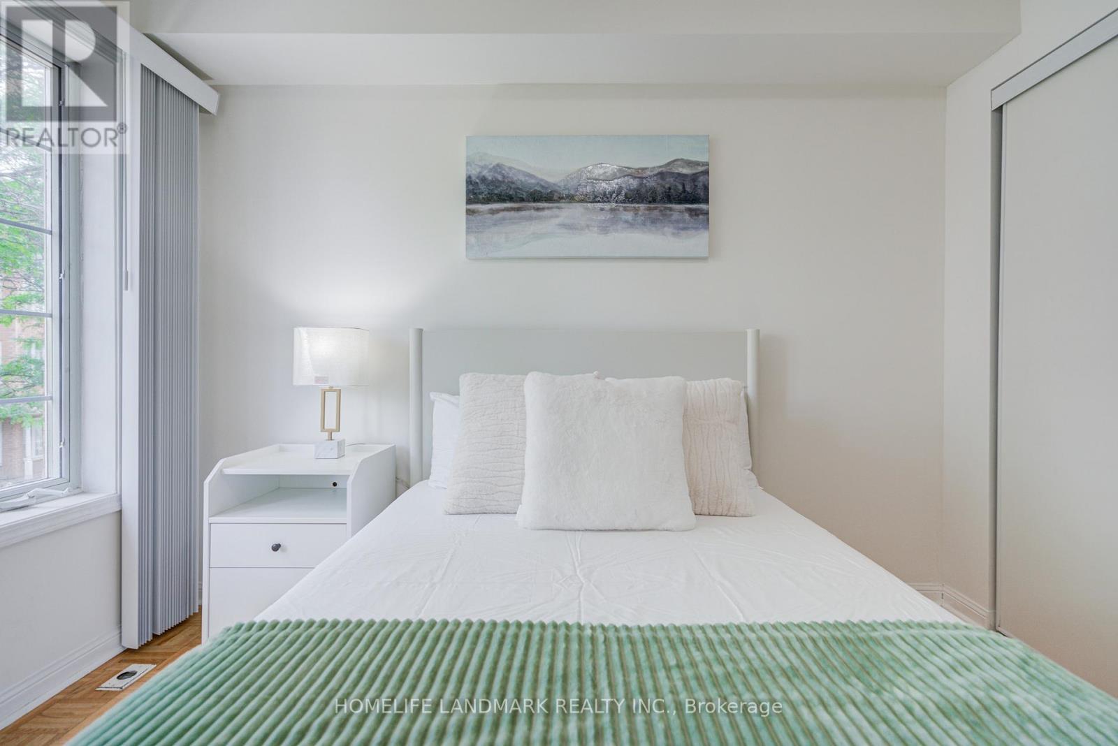 6 - 10 St Moritz Way, Markham, ON - Indoor Photo Showing Bedroom