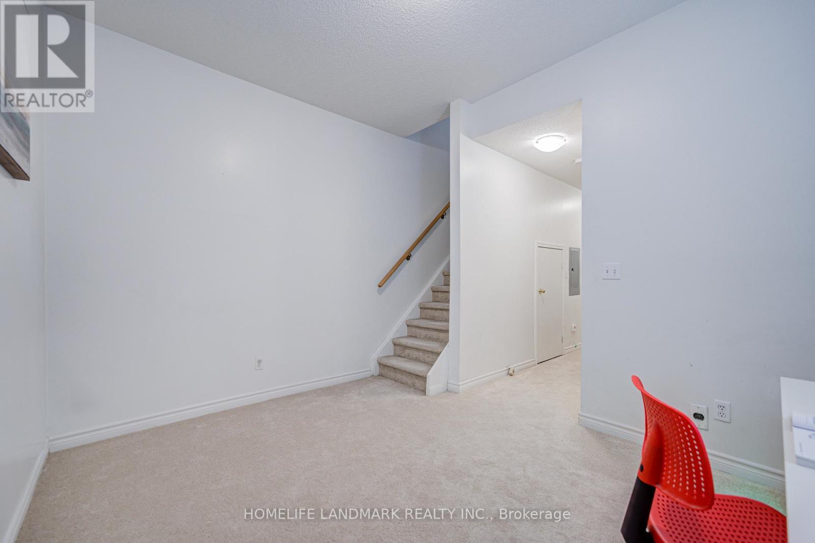 6 - 10 St Moritz Way, Markham, ON - Indoor Photo Showing Other Room