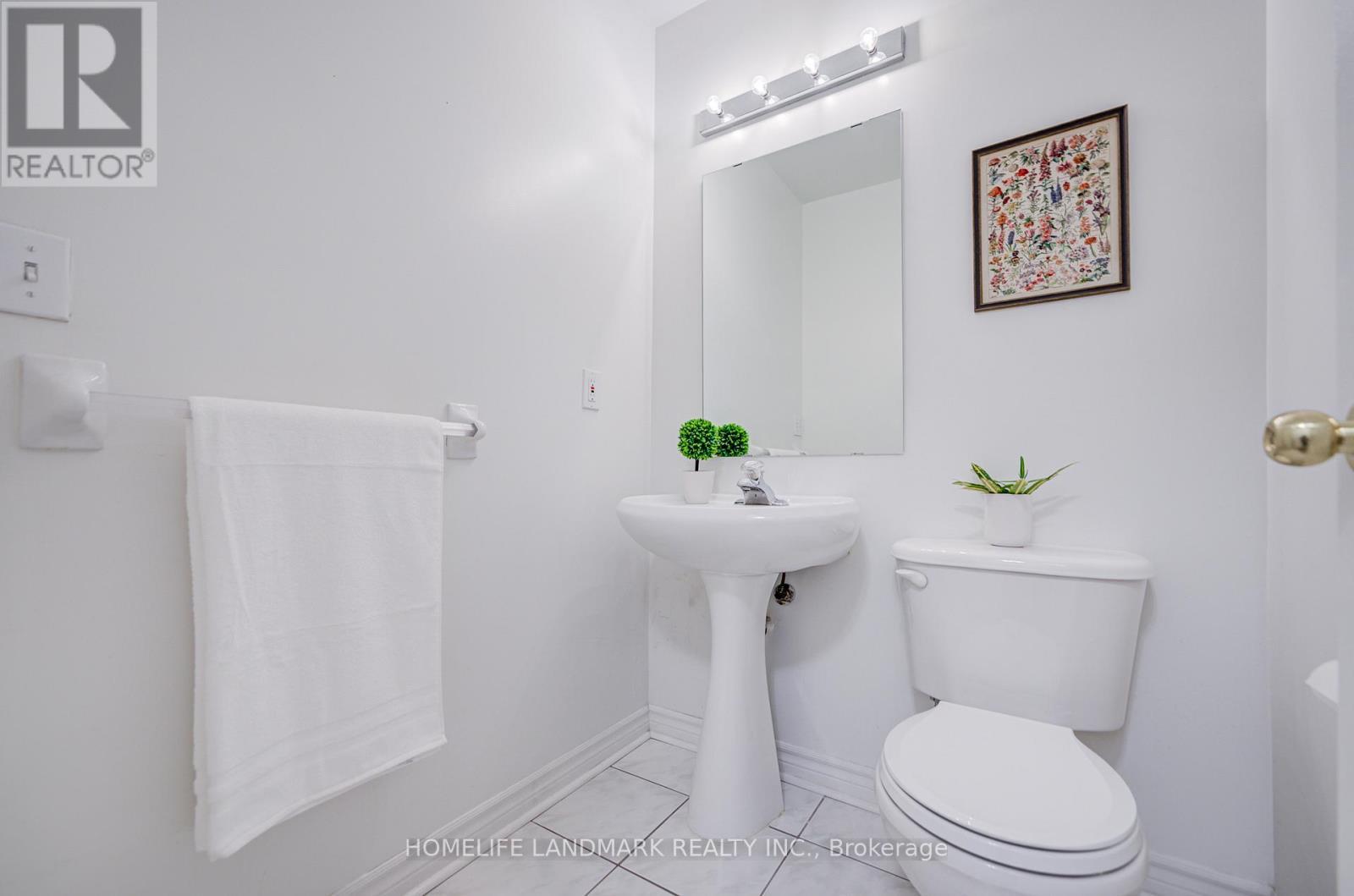 6 - 10 St Moritz Way, Markham, ON - Indoor Photo Showing Bathroom
