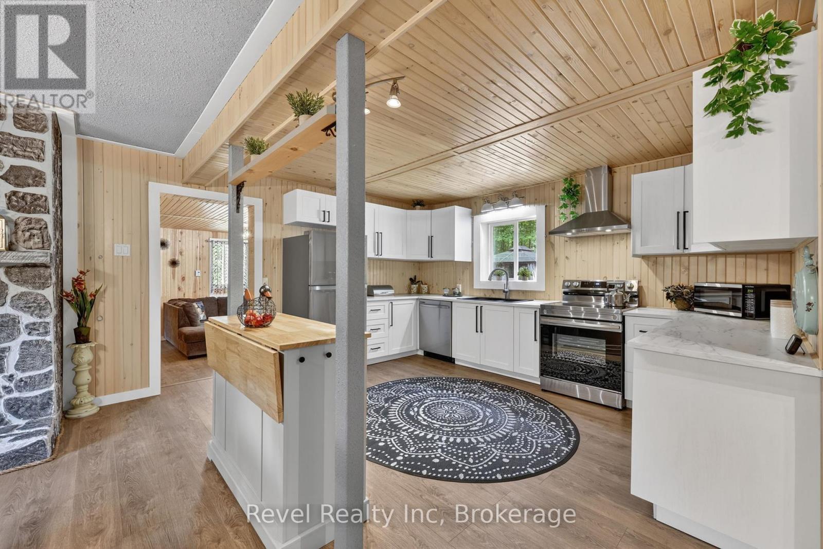 49 Wolfe Trail, Tiny, ON