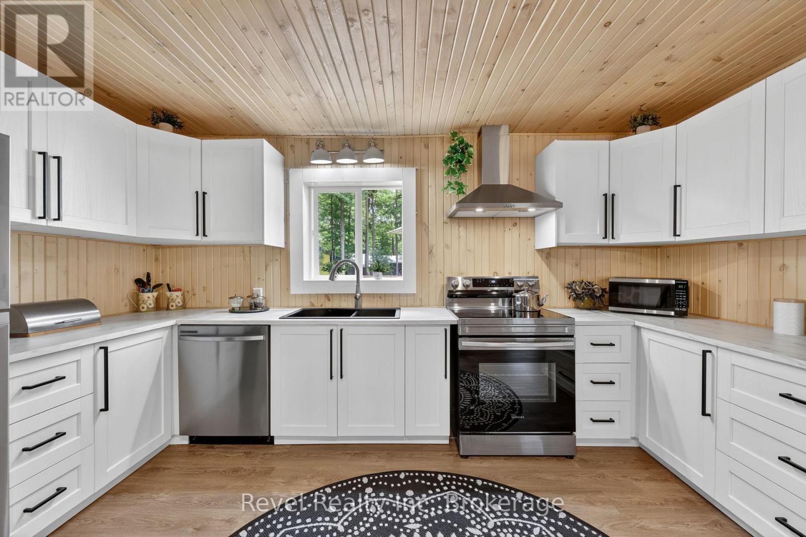 49 Wolfe Trail, Tiny, ON