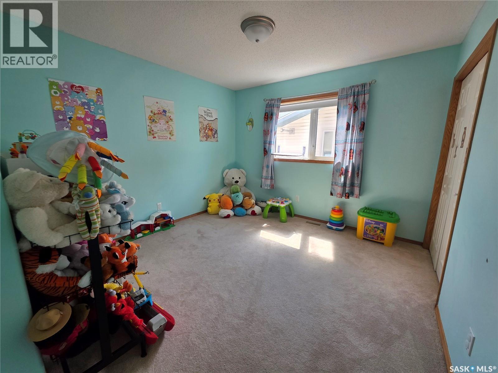 705 Sun Valley Drive, Estevan, SK