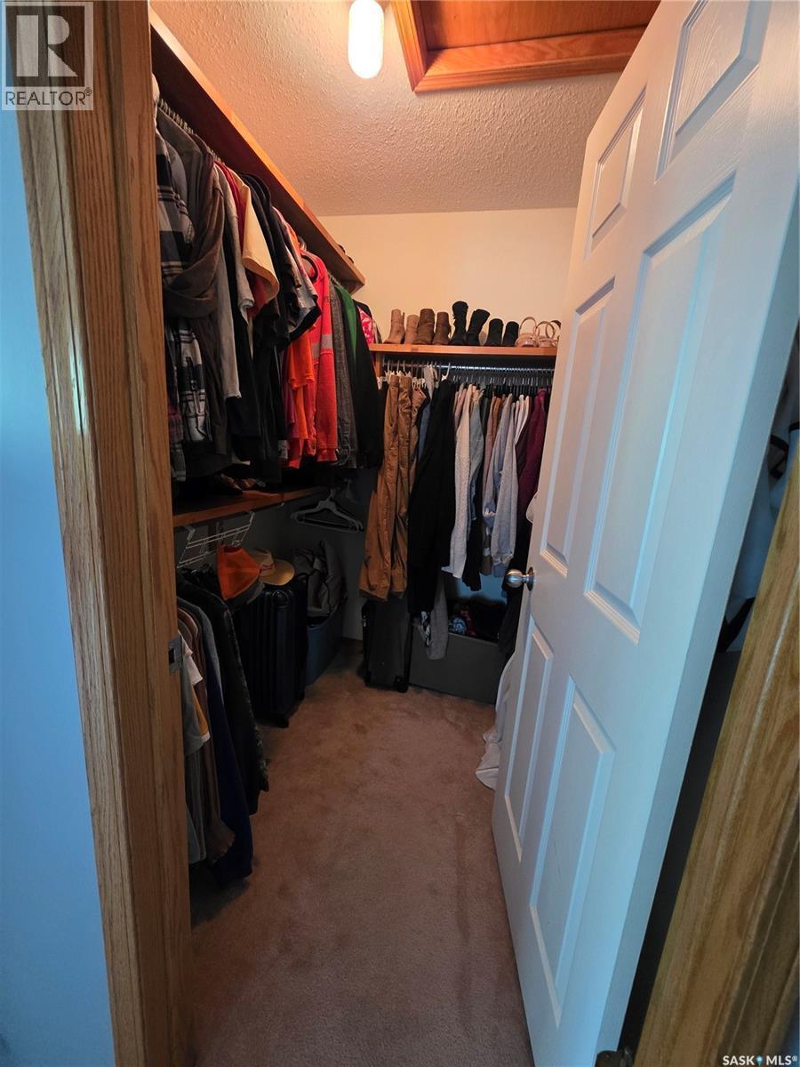 705 Sun Valley Drive, Estevan, SK