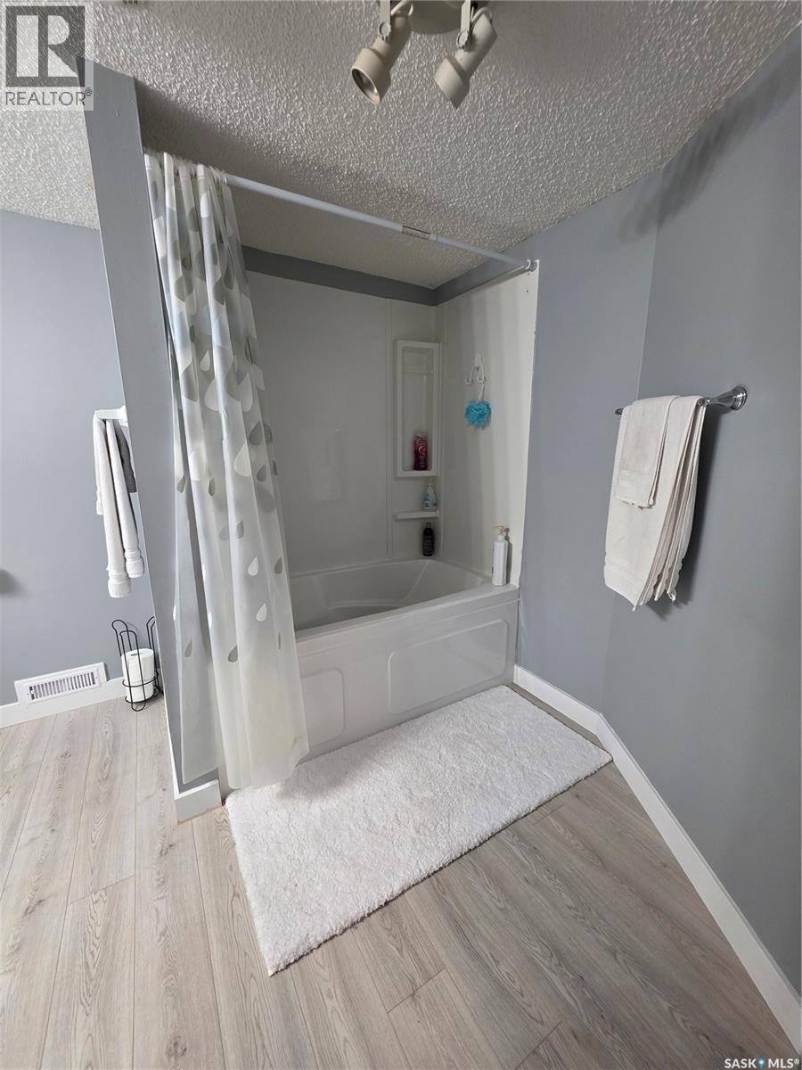 705 Sun Valley Drive, Estevan, SK