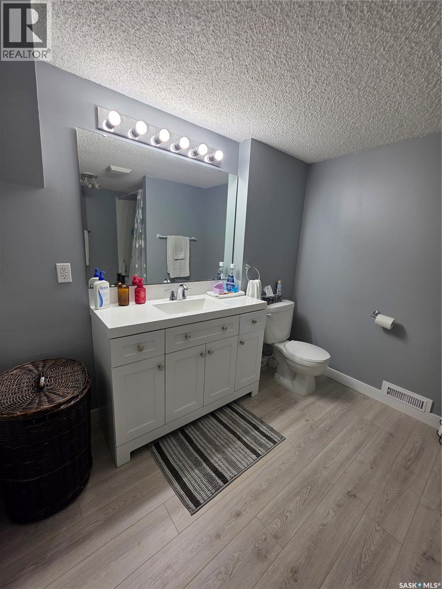 705 Sun Valley Drive, Estevan, SK