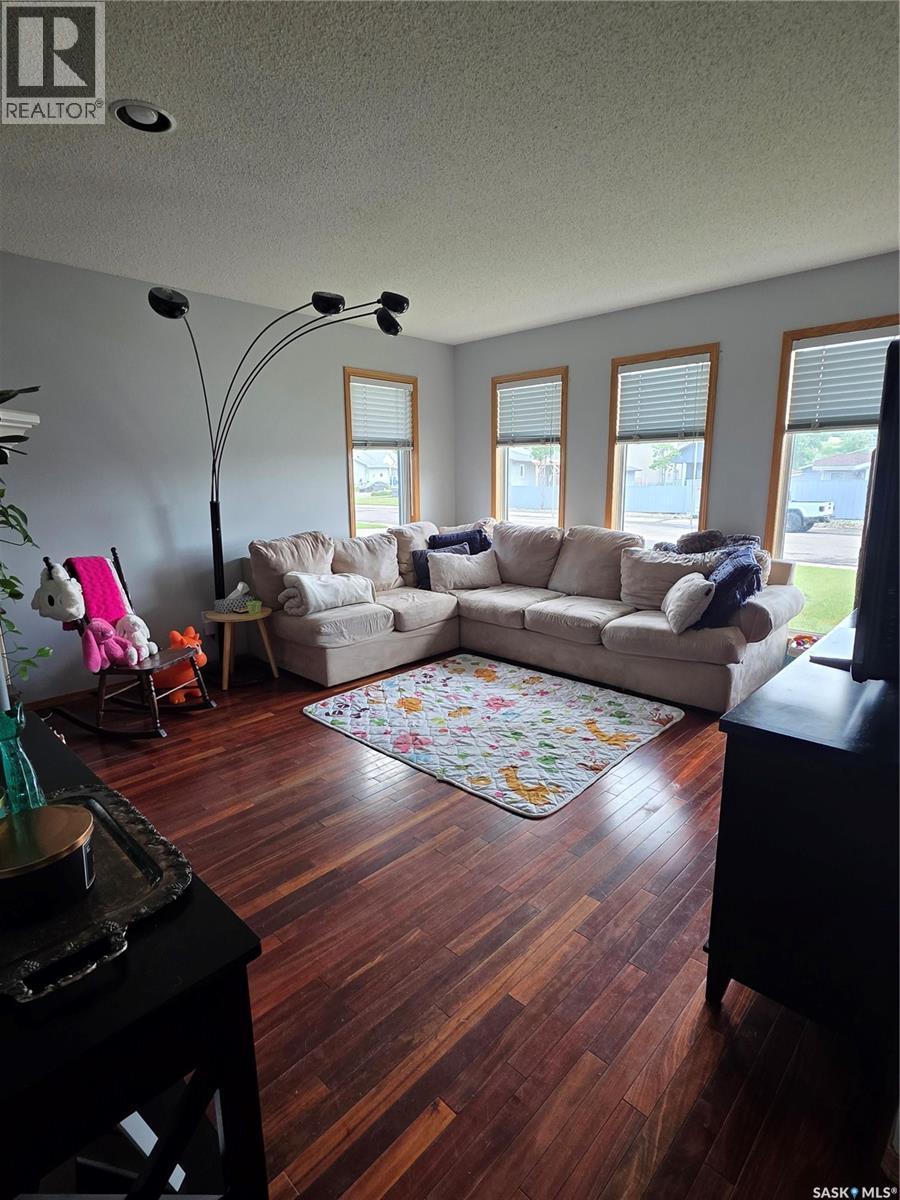 705 Sun Valley Drive, Estevan, SK