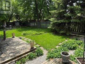 Fully fenced huge yard - 3200 Greenbough Crescent, Burlington, ON