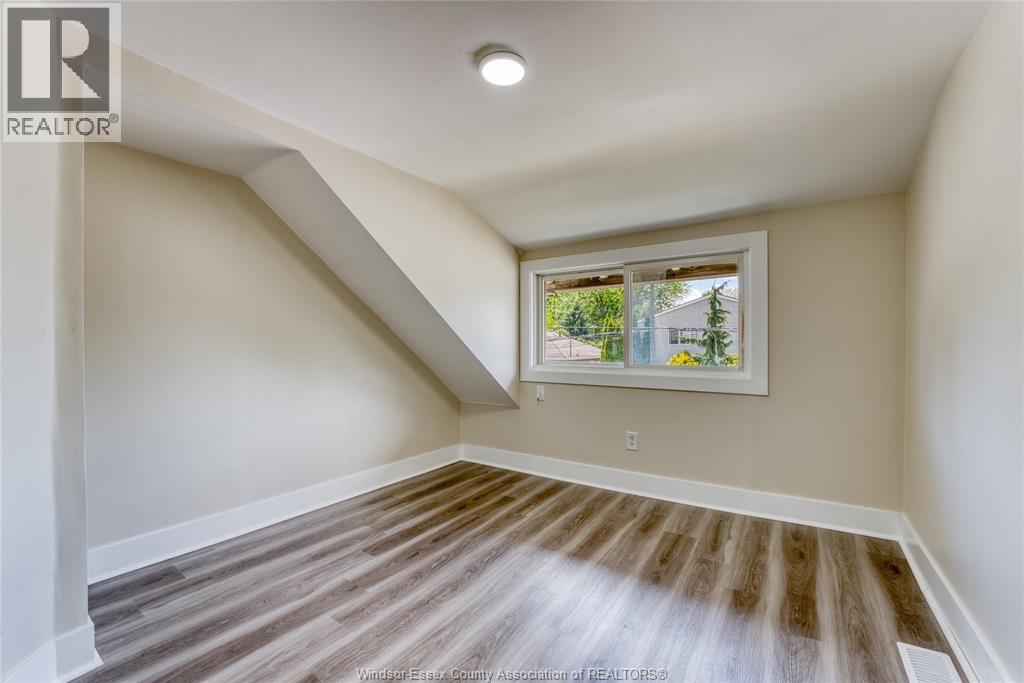 88 Lorne, Chatham, ON