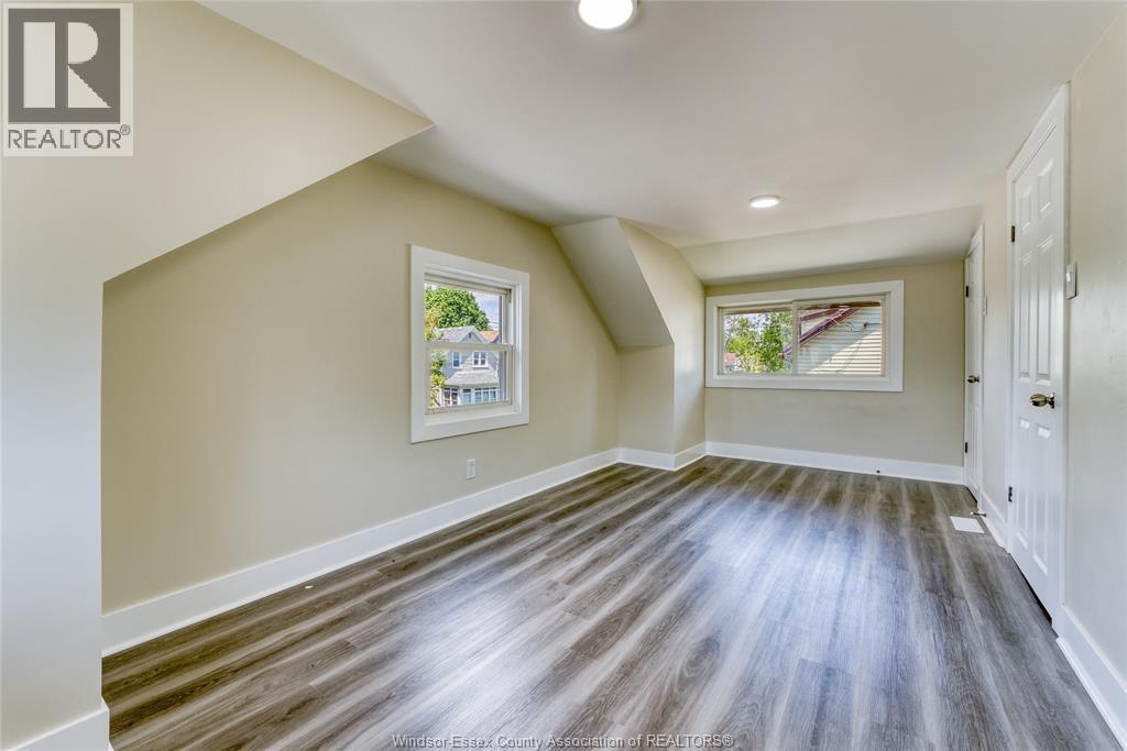 88 Lorne, Chatham, ON