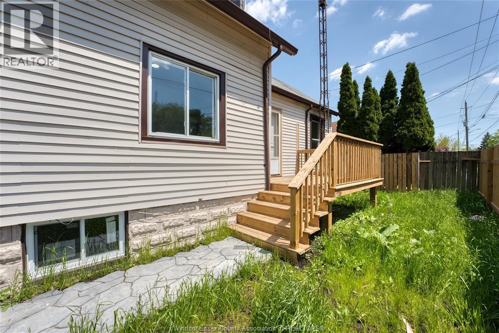 88 Lorne, Chatham, ON