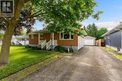 182 JARVIS STREET S Huron East (Seaforth), ON N0K 1W0