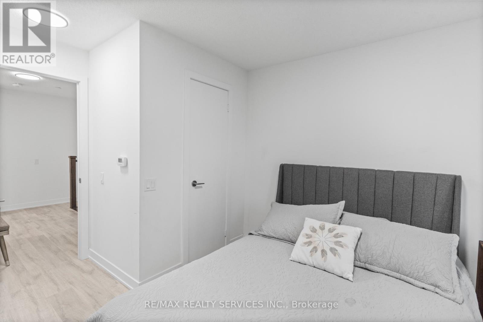 115 - 251 Manitoba Street, Toronto, ON