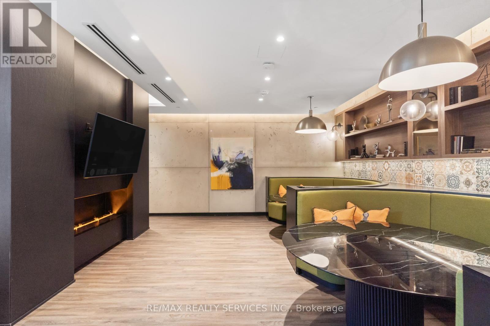 115 - 251 Manitoba Street, Toronto, ON