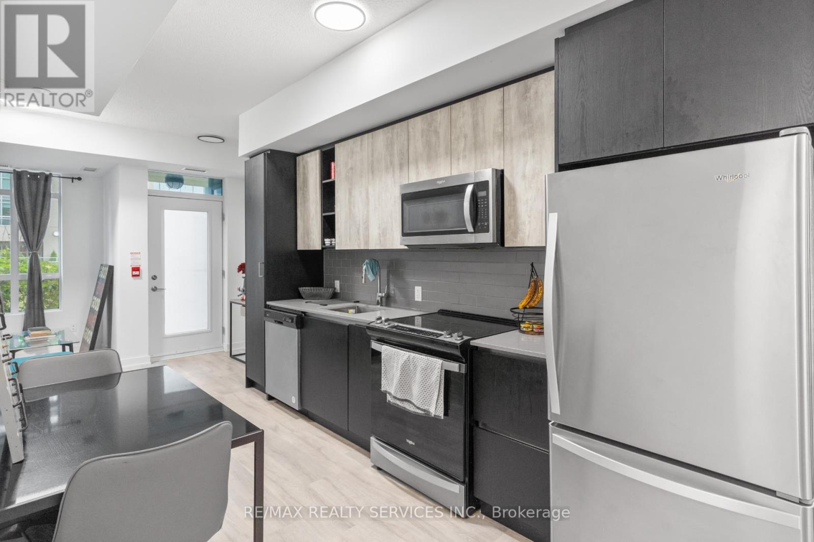 115 - 251 Manitoba Street, Toronto, ON
