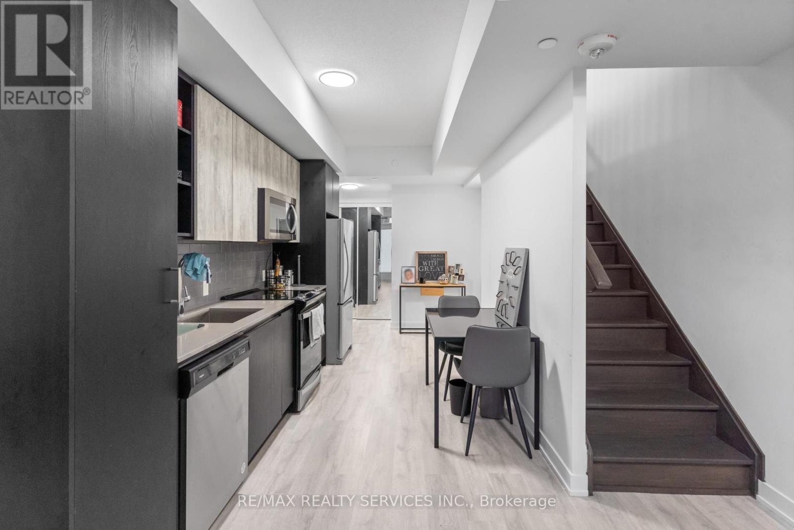 115 - 251 Manitoba Street, Toronto, ON