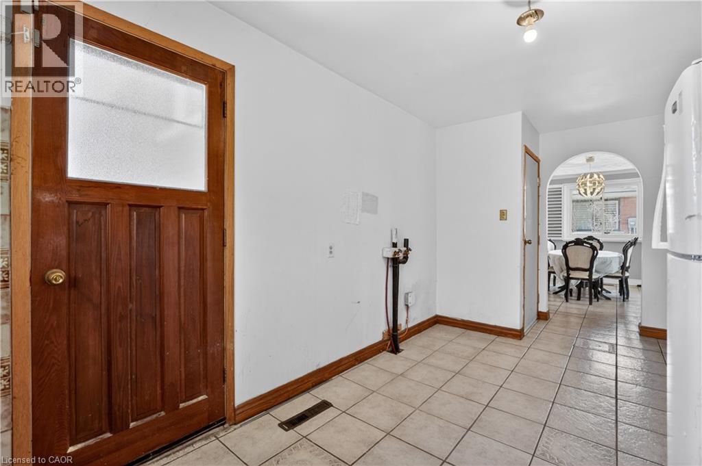 128 Hadeland Avenue, Hamilton, ON