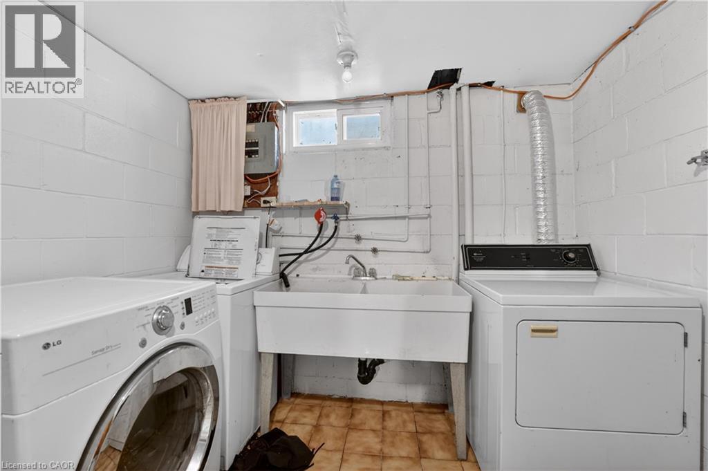 128 Hadeland Avenue, Hamilton, ON
