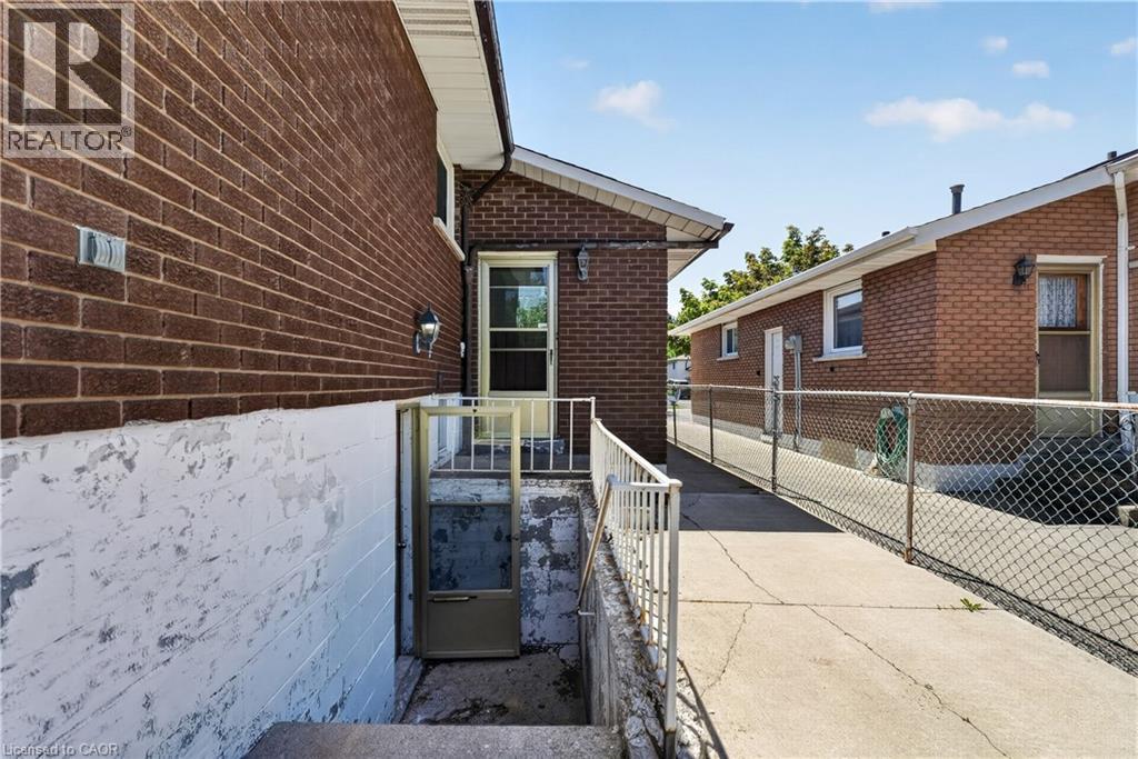 128 Hadeland Avenue, Hamilton, ON