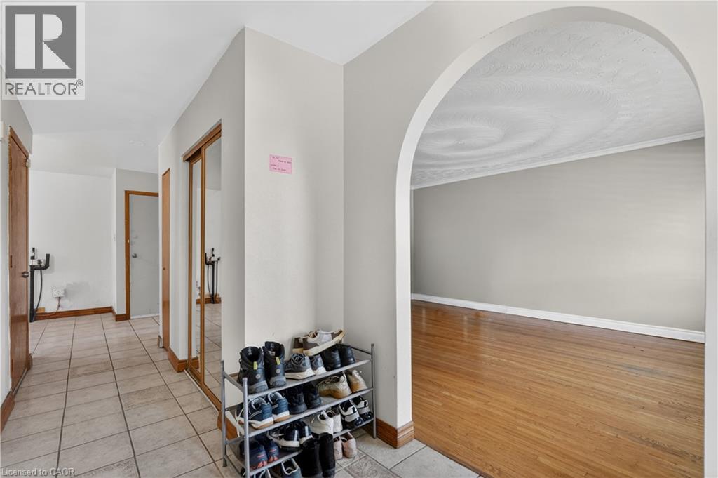 128 Hadeland Avenue, Hamilton, ON