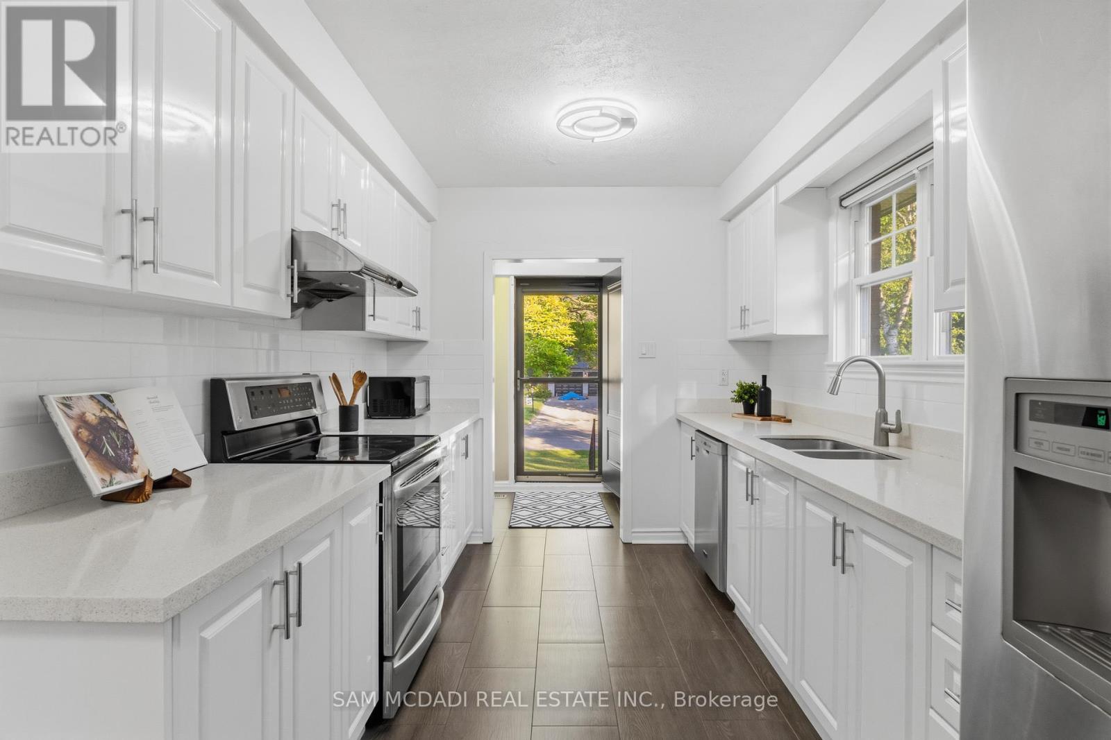 63 Maplewood Road, Mississauga, ON