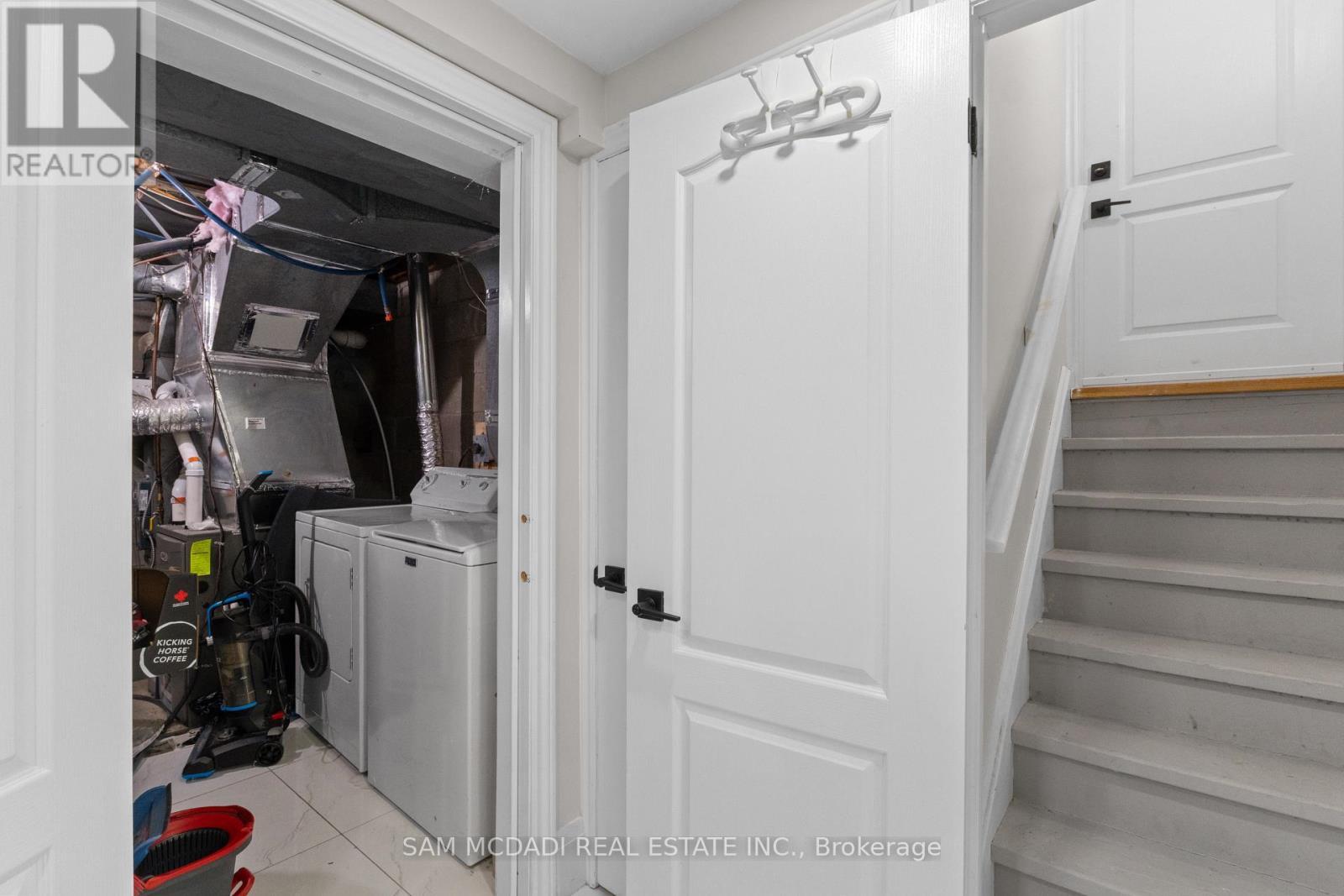 63 Maplewood Road, Mississauga, ON