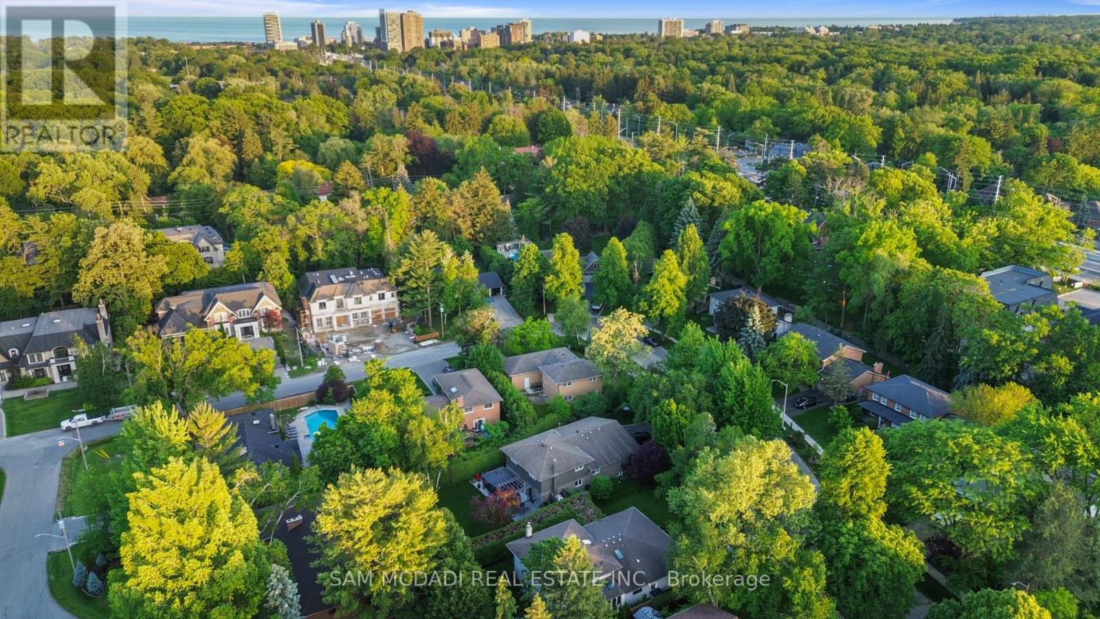 63 Maplewood Road, Mississauga, ON