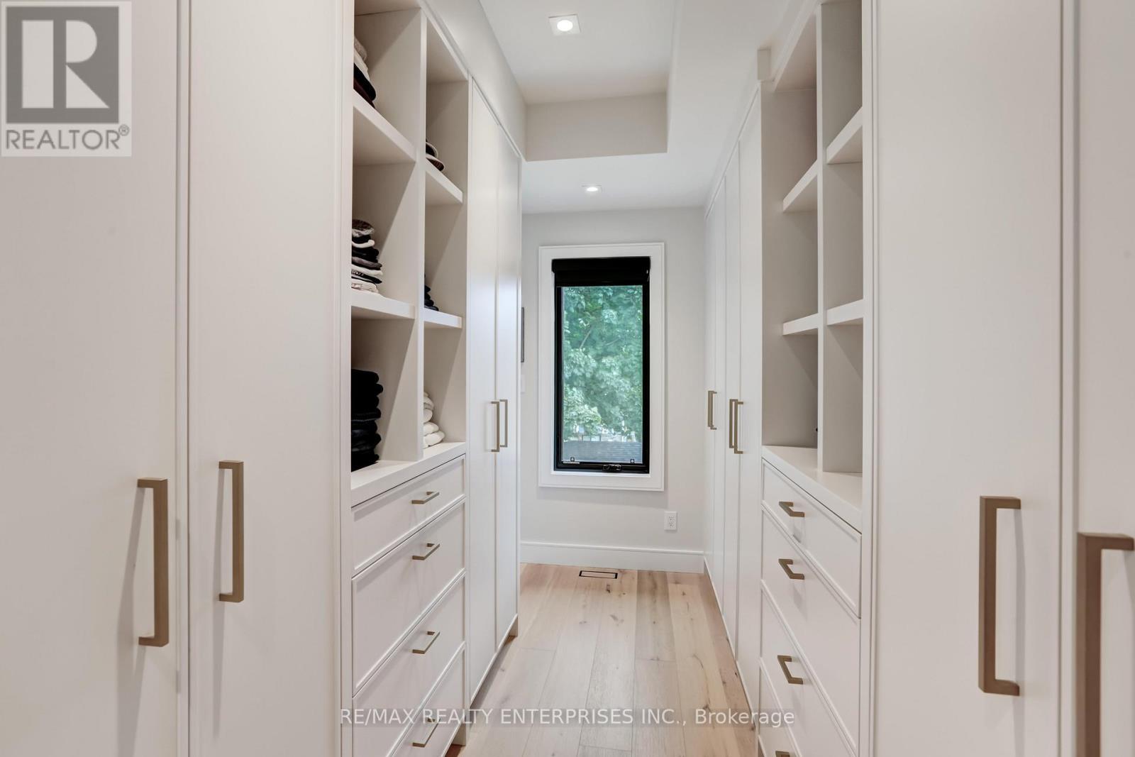 37 Oakwood Avenue N, Mississauga, ON