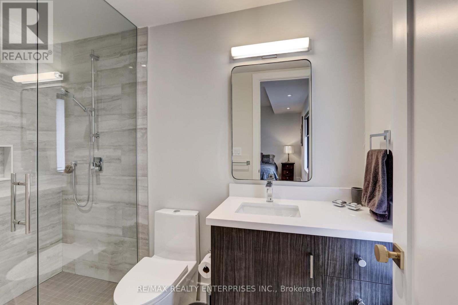 37 Oakwood Avenue N, Mississauga, ON