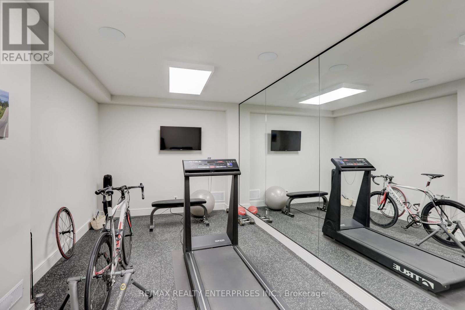 37 Oakwood Avenue N, Mississauga, ON