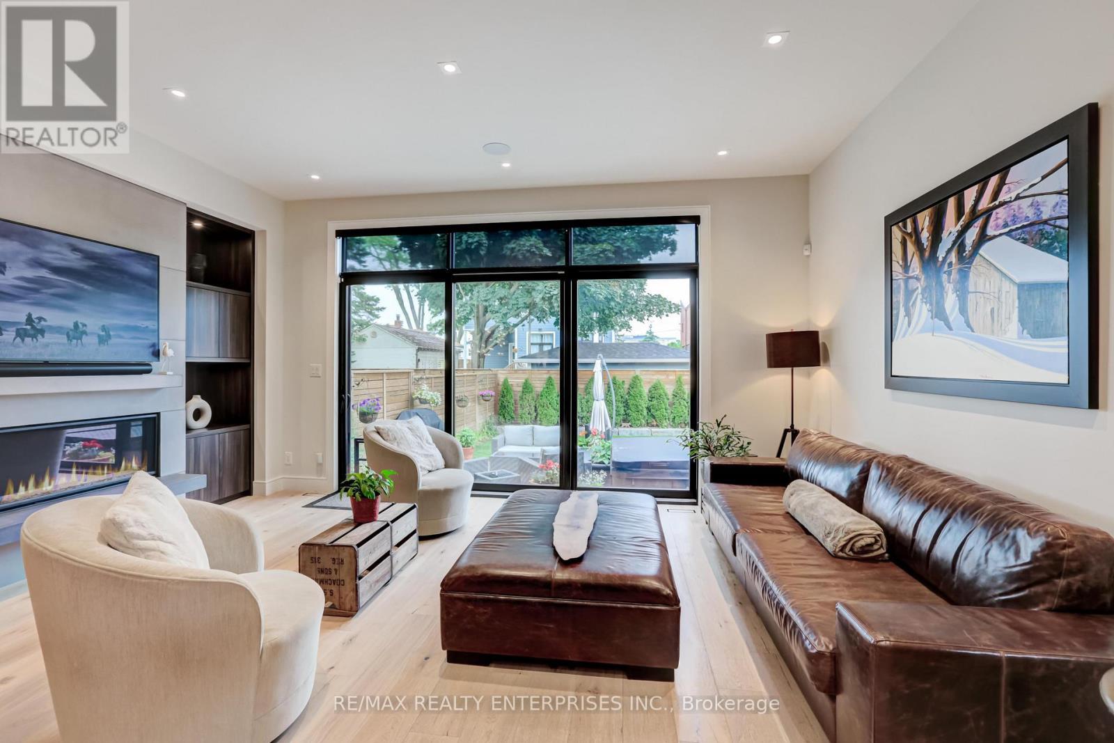 37 Oakwood Avenue N, Mississauga, ON