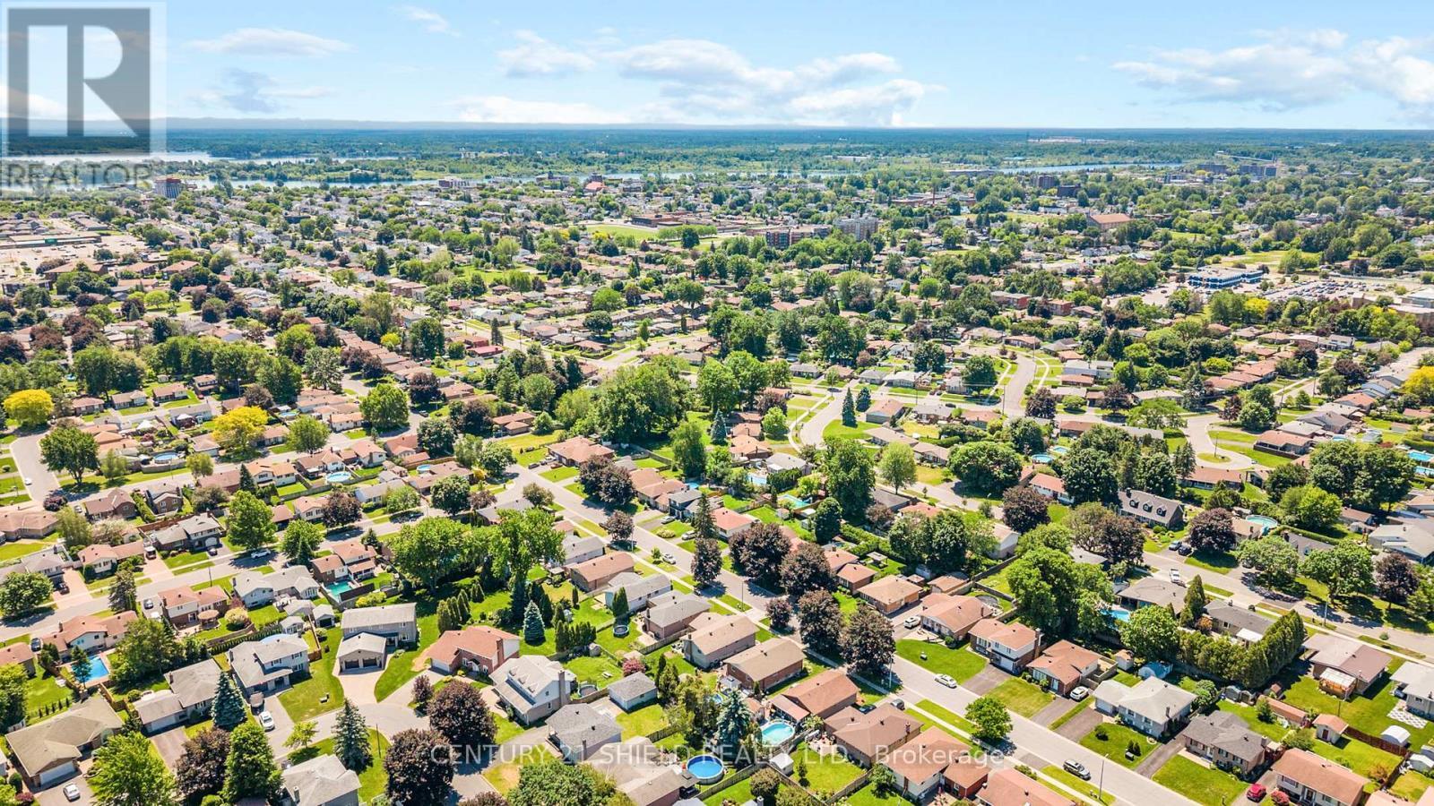 736 Champlain Drive, Cornwall, ON