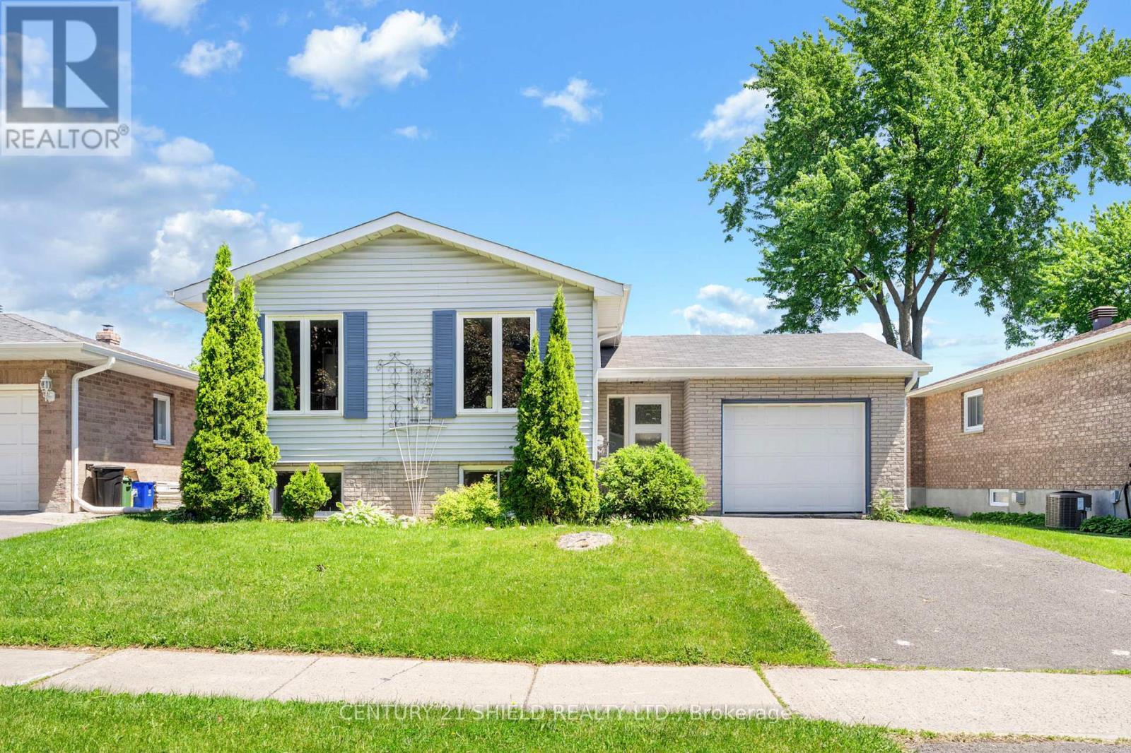 736 Champlain Drive, Cornwall, ON