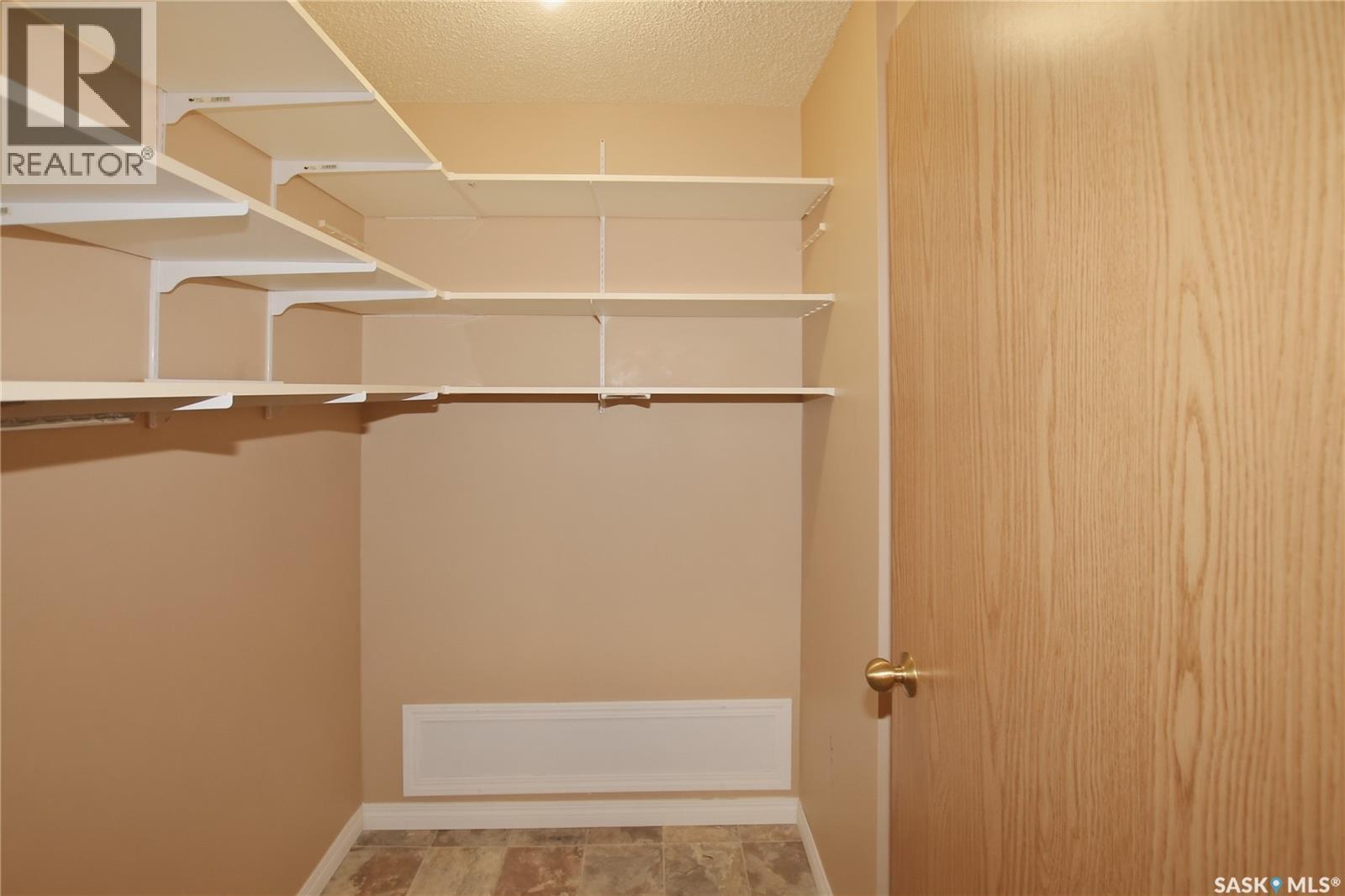 205 1130 9Th Avenue Ne, Swift Current, SK