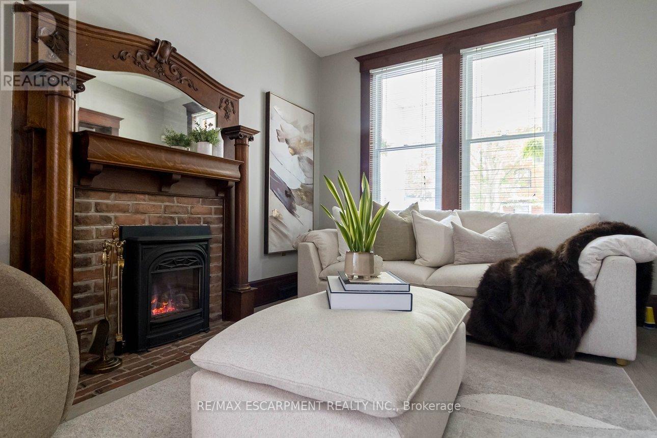 Living Room - 82 Burris Street, Hamilton, ON