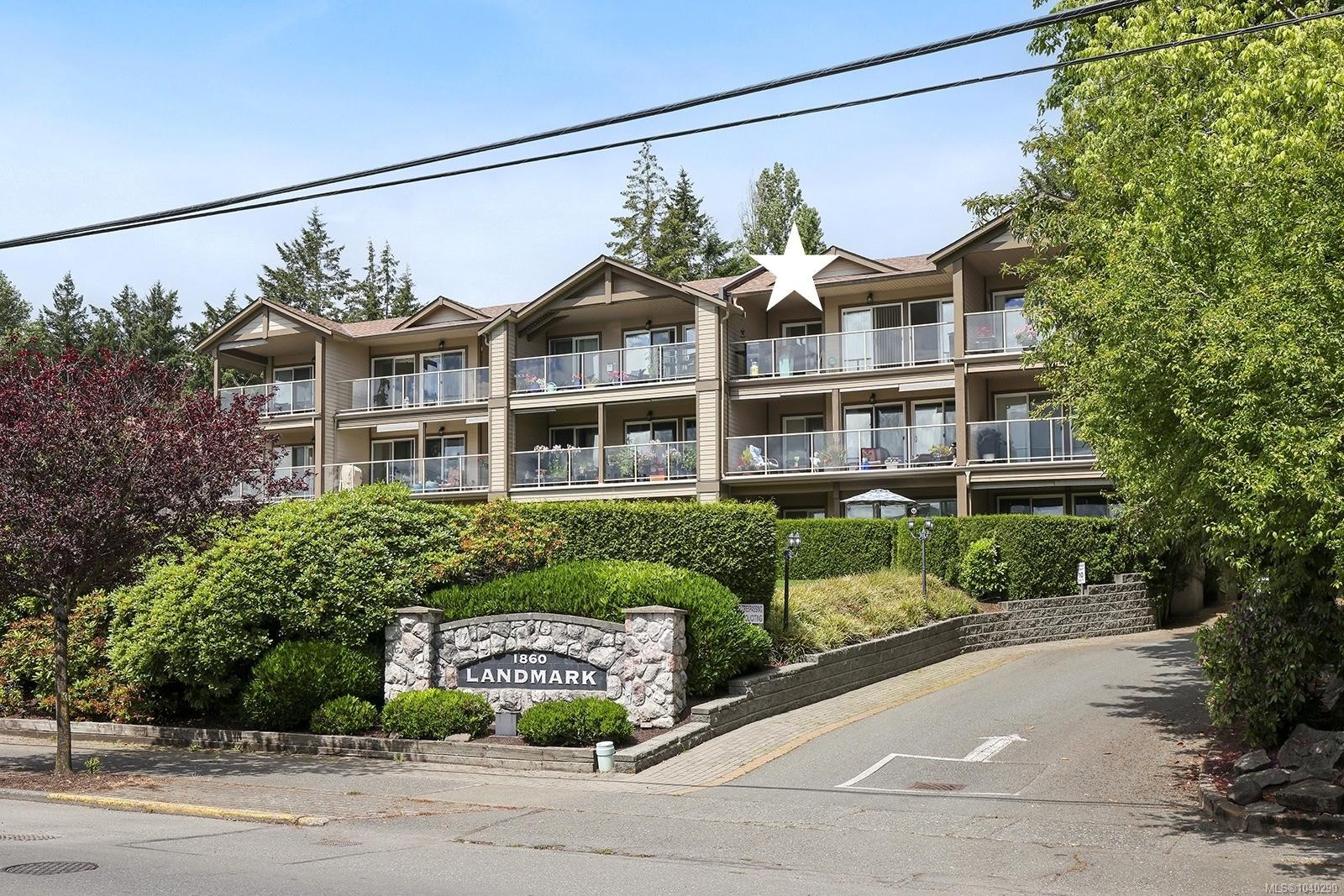 #304-1860 Comox Ave, Comox, BC