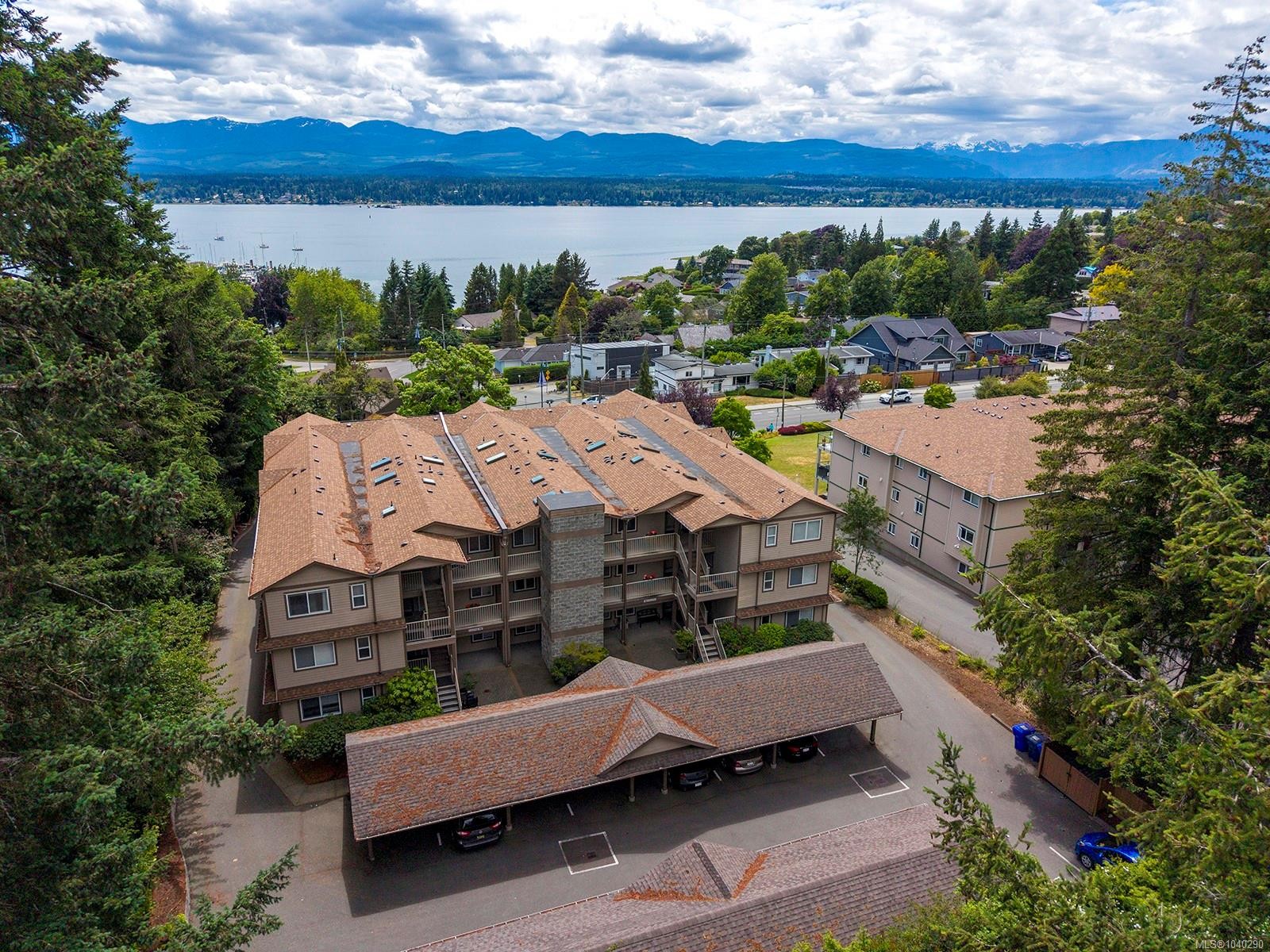 #304-1860 Comox Ave, Comox, BC