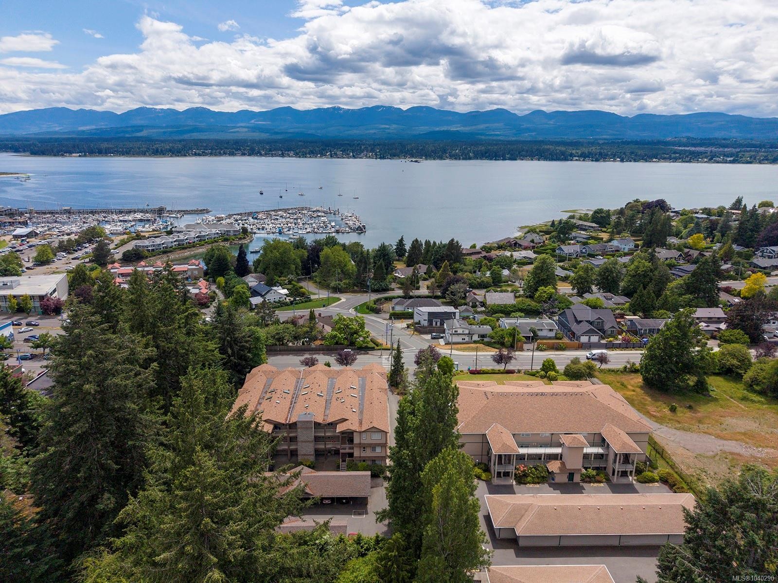 #304-1860 Comox Ave, Comox, BC