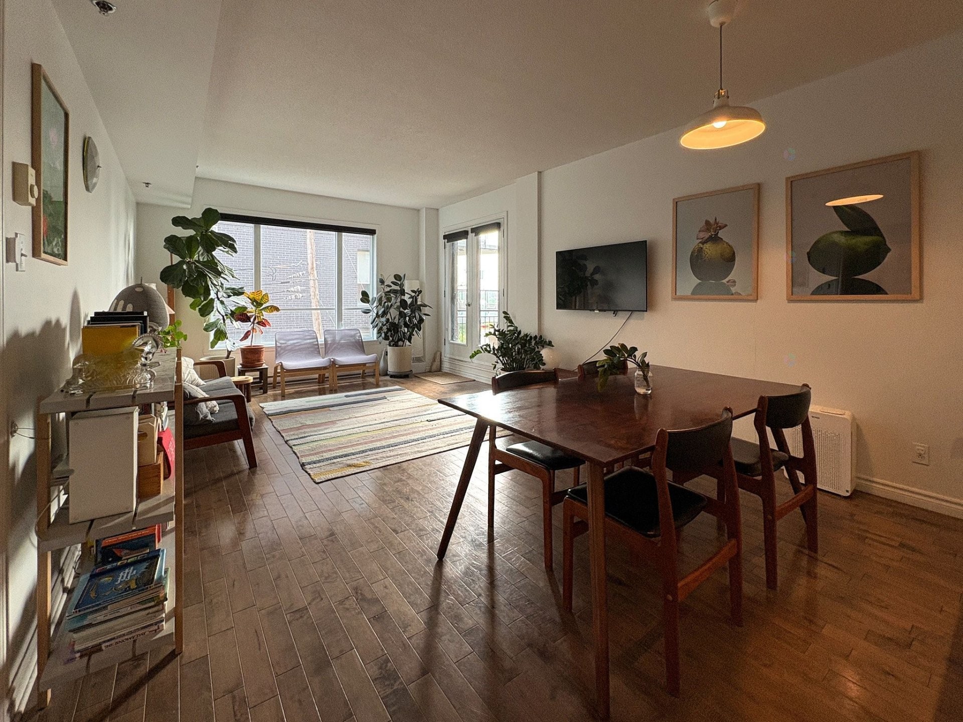 Salon - 203-1101 Rue Des Carrières, Montréal (Rosemont/La Petite-Patrie), QC