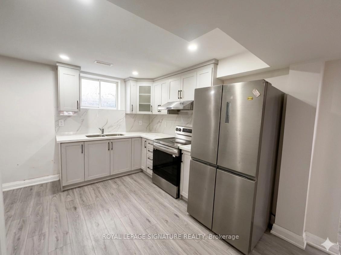 806 Envoy Drive, Mississauga, ON