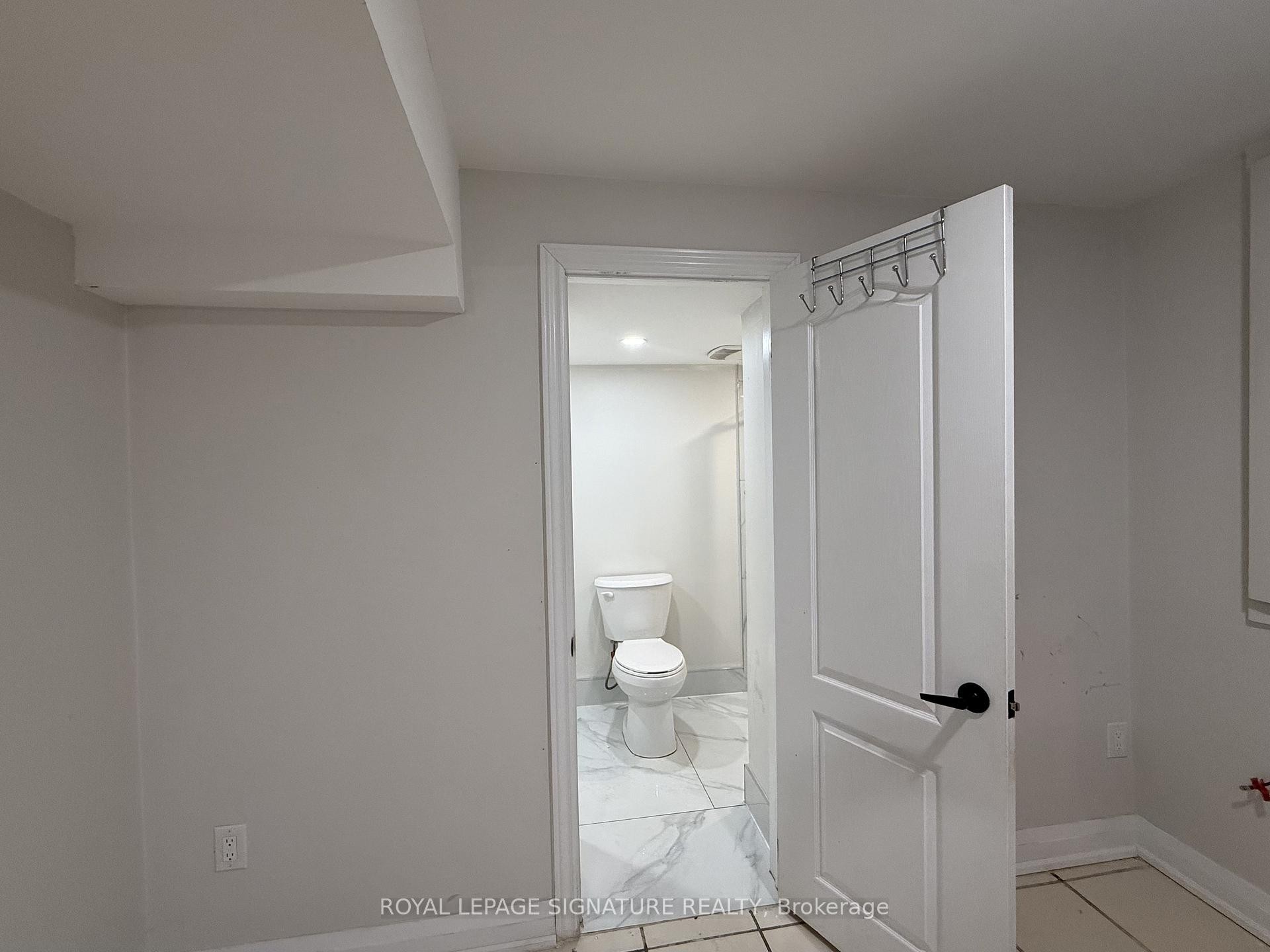 806 Envoy Drive, Mississauga, ON