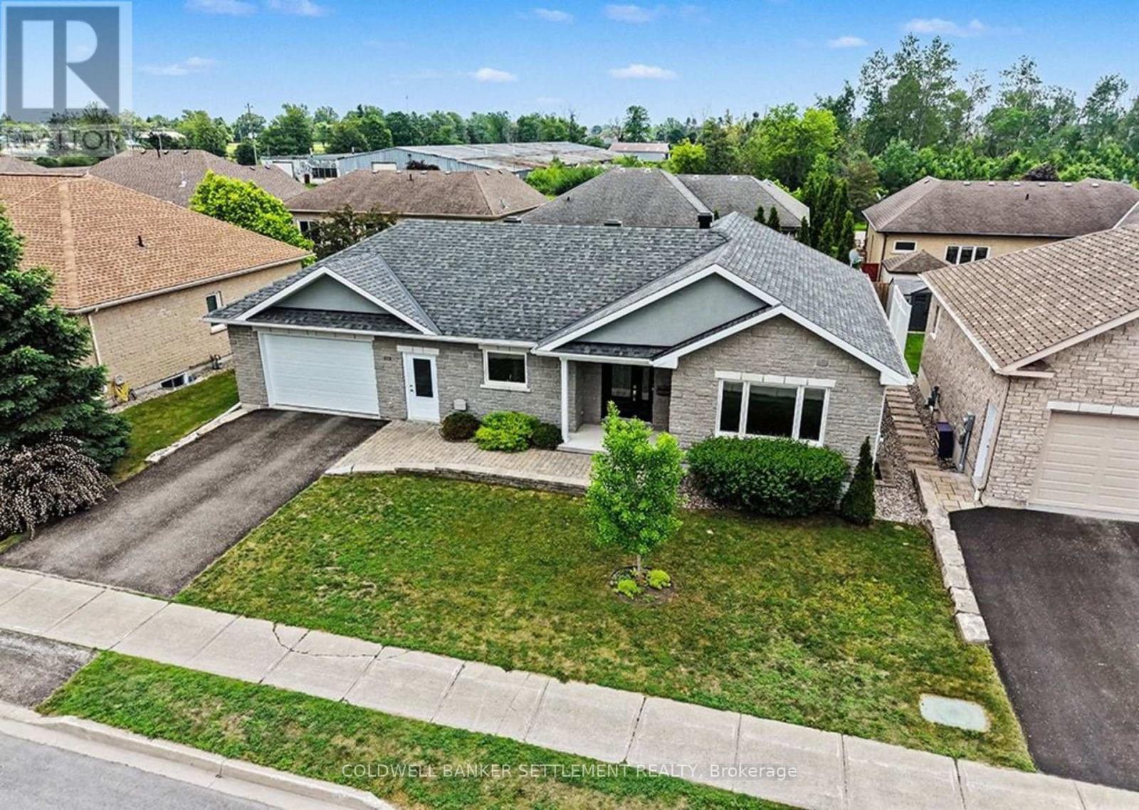 112 Mac Campbell Drive, Perth, ON