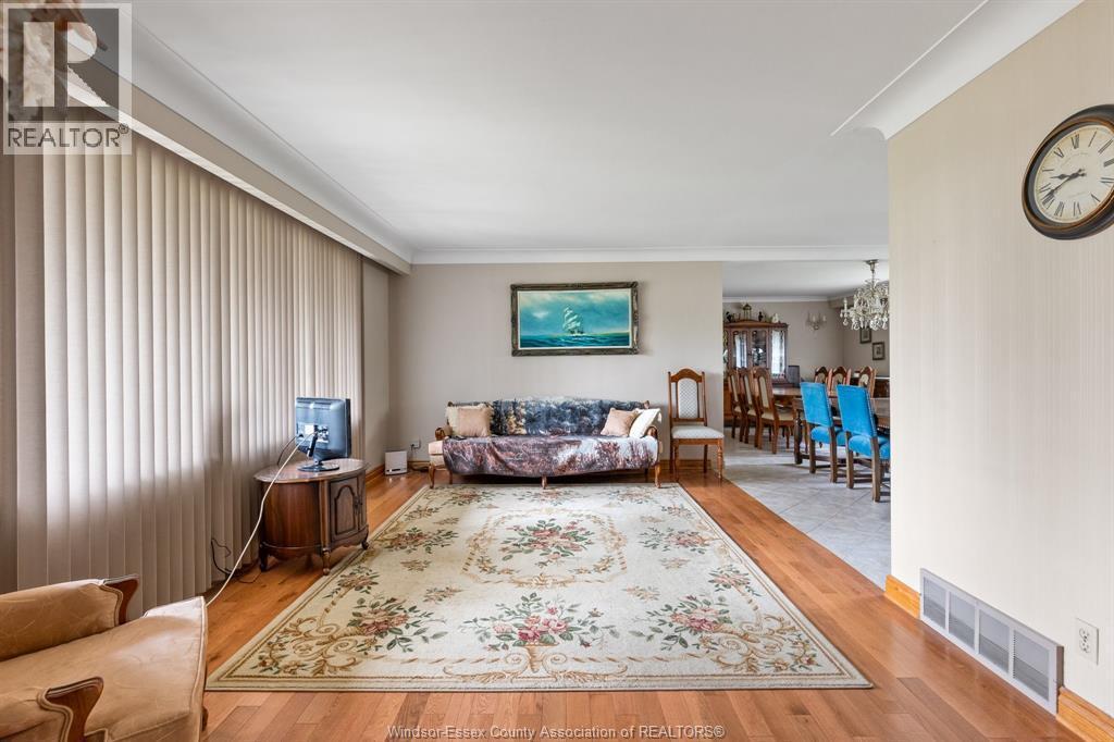 3325 Baseline Road, Windsor, ON
