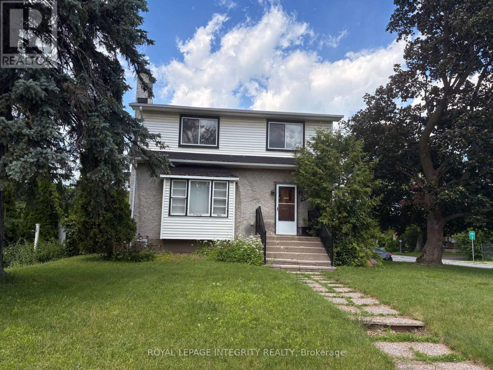 1085 Richard Avenue, Ottawa, ON