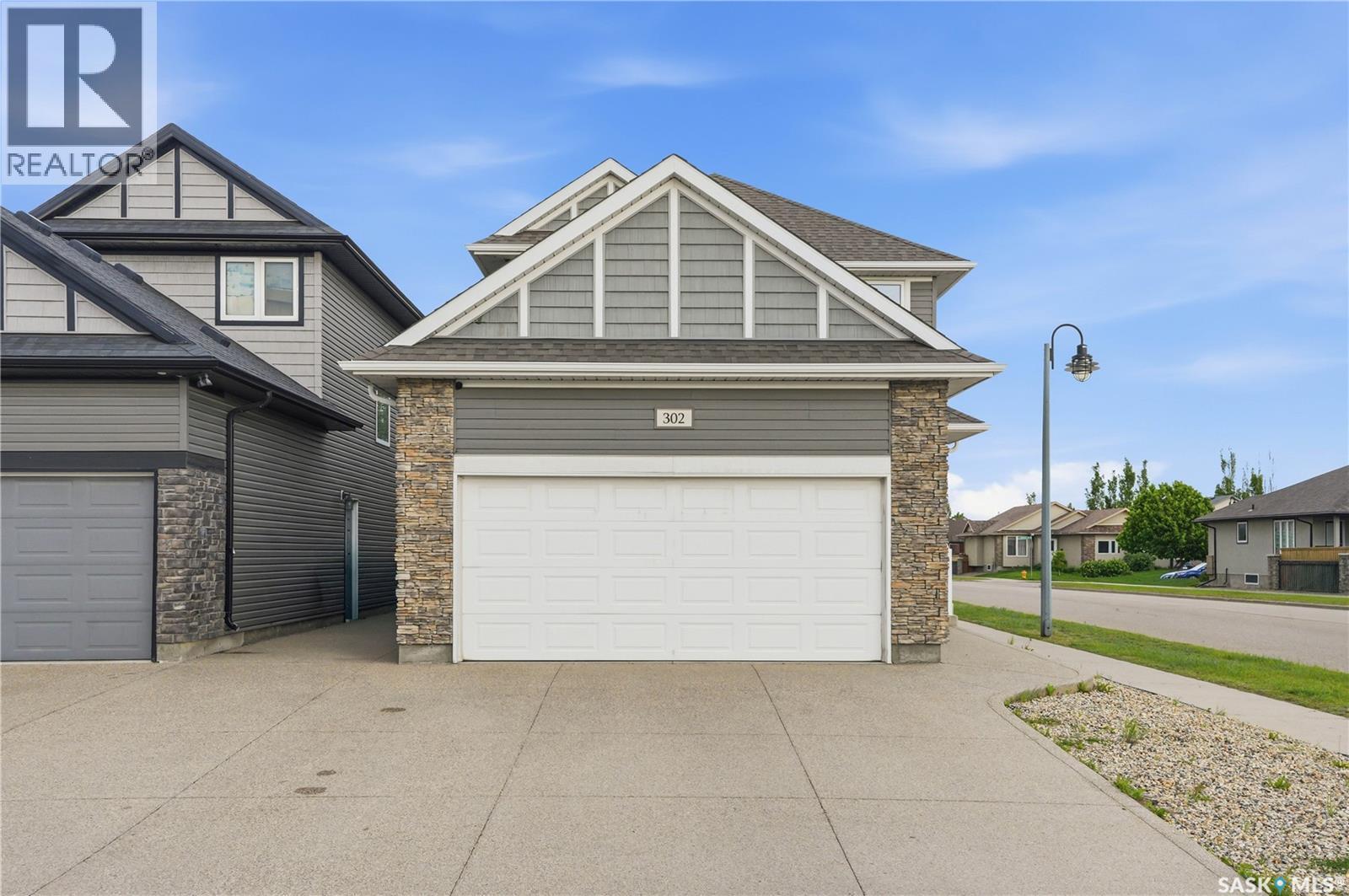 302 Dickson Crescent, Saskatoon, SK