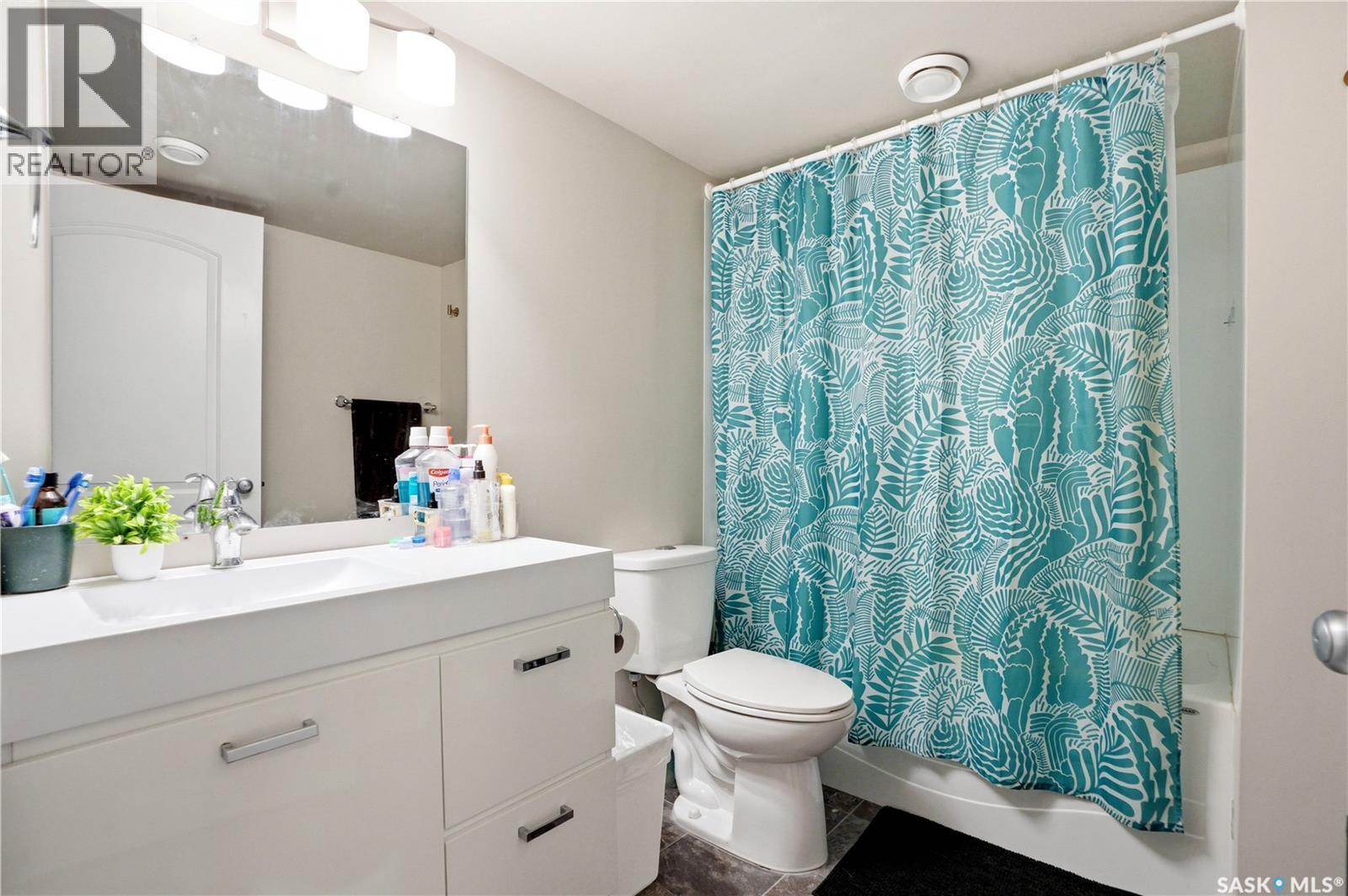 302 Dickson Crescent, Saskatoon, SK