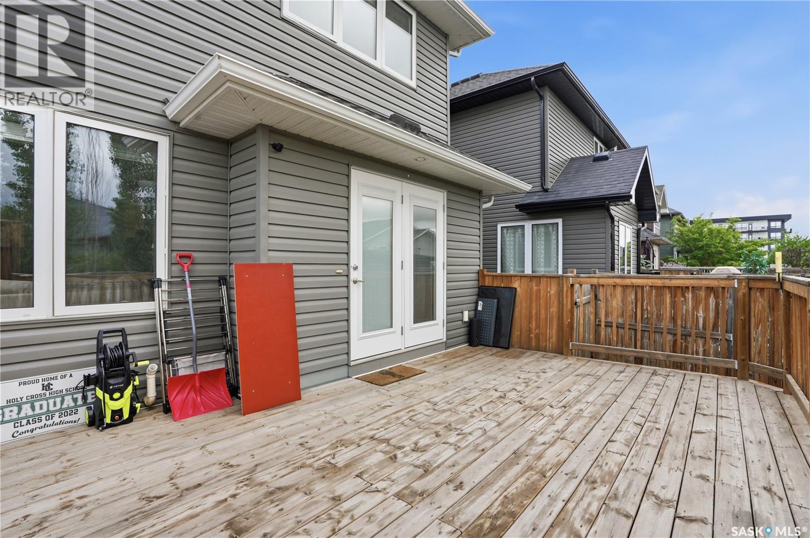 302 Dickson Crescent, Saskatoon, SK