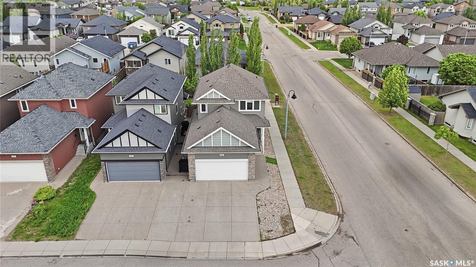 302 Dickson Crescent, Saskatoon, SK