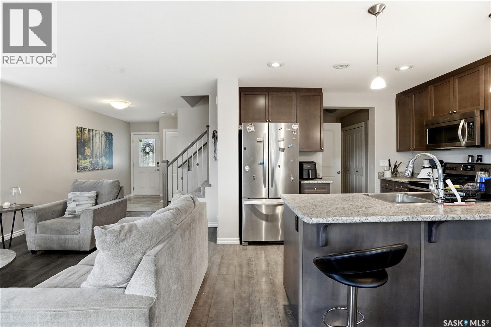 302 Dickson Crescent, Saskatoon, SK